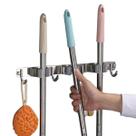 Suporte de parede multiuso com clipes ganchos resistentes Suporte Vassoura Inox 9 Acessórios Grande Porta Vassoureiro com designer moderno Suporte de parede multiuso com clipes ganchos resistentes Suporte Vassoura Inox 9 Acessórios Grande Porta Vassoureiro com designer moderno