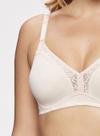 Sutiã N Triumph 24755 Ladyform Sem Aro Lace e Microfibra Taça B T. 44/54 Sutiã N Triumph 24755 Ladyform Sem Aro Lace e Microfibra Taça B T. 44/54