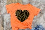 T shirt coração animal print, tamanho M