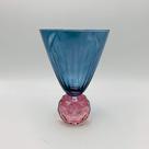 Taça Azul com Base Geométrica Rosa 300ml Taça Azul com Base Geométrica Rosa 300ml