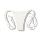Tanga Cora Pérola Biquíni Fio Dental com Laço Lateral Dupla Face Liso Off-White Reversível Tecido Texturizado Semibrilho