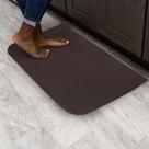 Tapete Accent Ritz lavável resistente a manchas 50,8 x 91,44 cm marrom