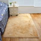Tapete Beira De Cama Em Pelucia Pelo Alto - 1,00x0,60m