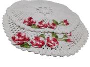 Tapete Branco com flor de crochê Artesanal