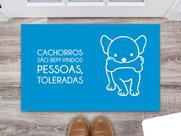 Tapete Capacho Decorativo Entrada Porta Sala Cachorros São Bem Vindos, Pessoas Toleradas Colorido