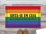 Tapete Capacho Decorativo Entrada Porta Sala Sinta-se em casa, mas lembre-se que não está Lilás