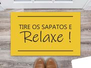 Tapete Capacho Decorativo Entrada Porta Sala Tire os sapatos e relaxe Colorido