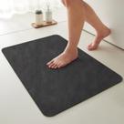 Tapete de banho preto, tapetes de banheiro antiderrapantes, laváveis, finos e absorventes, de secagem rápida, cabe embaixo da porta. Tapete de banheiro, perfeito para banheira, chuveiro ou pia, 16" x 24", preto
