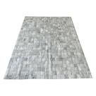 Tapete De Couro Branco 1,50x2,00 Sem Borda Peças 7x7cm Cor: Branco Tapete De Couro Branco 1,50x2,00 Sem Borda Peças 7x7cm Cor: Branco
