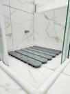 TAPETE ESTRADO ANTIDERRAPANTE SEGURO 53x53 COM 108 VENTOSAS BOX BANHEIRO