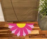 Tapete formato flor para porta e decoração.