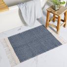Tapete Lahome Boho em tecido de algodão 60x90cm com design de espinha de peixe azul Tapete Lahome Boho em tecido de algodão 60x90cm com design de espinha de peixe azul