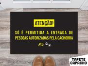 tapete para cozinha 60x40cm - Estampa Atenção só é permitida a entrada de pessoas autorizadas pela Cachorra