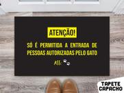 tapete para cozinha 60x40cm - Estampa Atenção só é permitida a entrada de pessoas autorizadas pela Gato