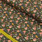 Tecido Estampado para Patchwork - Fiori: Bouquet de Flores Fundo Preto (0,50x1,40) Tecido Estampado para Patchwork - Fiori: Bouquet de Flores Fundo Preto (0,50x1,40)