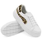 Tênis Casual em Couro Feminino com Detalhe Lateral e Sola Plataforma Leve