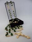 Terço cristal aust. verde escuro 8x6mm - p.n. dourado - folh. ouro