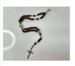 Terço de Pulso de Jesus Cristo Prateado com Contas de Madeira e Medalha de São Bento