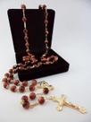 Terço goldstone 8mm - folh. ouro