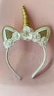 Tiara infantil Unicórnio branca com detalhes dourado e led nas orelhas