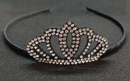 Tiara preta coroa strass