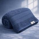 Toalha de Banho Karsten Nuvia 100% Algodão - Aera Max Grossa Macia Piquet Antipilling 70 x 135cm Cor:Azul marinho 30265 Toalha de Banho Karsten Nuvia 100% Algodão - Aera Max Grossa Macia Piquet Antipilling 70 x 135cm Cor:Azul marinho 30265