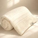 Toalha de Banho Karsten Nuvia 100% Algodão - Aera Max Grossa Macia Piquet Antipilling 70 x 135cm Cor:Marfim 1133 Toalha de Banho Karsten Nuvia 100% Algodão - Aera Max Grossa Macia Piquet Antipilling 70 x 135cm Cor:Marfim 1133
