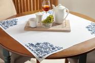 Toalha de Chá Centro de Mesa Bordado Azul Holanda 85x85cm Jolitex