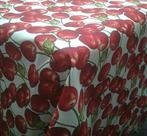 Toalha de Mesa Impermeavel Cereja