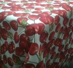 Toalha de Mesa Retangular Impermeavel 160x220 cm Cereja