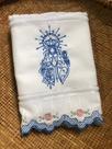 Toalha lavabo Bordada Nossa Senhora Aparecida com barrinha