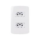 Tomada Dupla MarGirius B3 2P+T 20A com Placa 4x2 Branca Tomada Dupla MarGirius B3 2P+T 20A com Placa 4x2 Branca