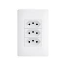 Tomada Tripla Fame Habitat 2P+T 10A com Placa 4x2 Branca
