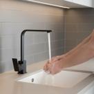 Torneira Gourmet Alta Quadrada Preta Cozinha Elegante Metal Água Quente Fria Bancada Cuba Pia