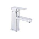 Torneira Monocomando Misturador Baixa Estilo Deca Docol Prateado Brilhante Torneira Monocomando Misturador Baixa Estilo Deca Docol Prateado Brilhante
