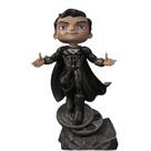 Traje preto do Statue Iron Studios Justice League Superman