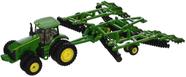 Trator de brinquedo ERTL John Deere 8320R com conjunto de discos modelo 637 1:64 Trator de brinquedo ERTL John Deere 8320R com conjunto de discos modelo 637 1:64