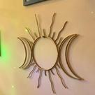 Tríplice Deusa Lunar com Sol Escultura Wicca em Ferro 60x46cm Dourado