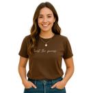 Tshirt Feminina Camiseta Premium algodão Estampa Confie no Processo Manga Curta, Gola redonda, Reforço de ombro e Gola, Toque Macio