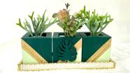 Vaso Decorativo em mdf verde musgo kit 3 peças com bandeja e com apliques e pedrarias