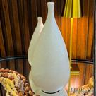 Vaso Gota Alongada Off-White/Cimento M - Escultura Orgânica Vaso Gota Alongada Off-White/Cimento M - Escultura Orgânica