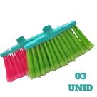 Vassoura FLORASLIM Multiuso Nylon Resistente 03 UNID Vassoura FLORASLIM Multiuso Nylon Resistente 03 UNID
