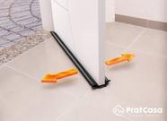Veda Porta Tradicional de 70cm Impermeável contra Insetos e Poeira com Acabamento nas Laterais