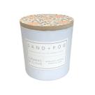 Vela Sand + Fog Naranja y Clavo 21 oz con 3 Mechas de Algodón