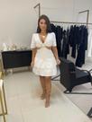 Vestido Ágatha Branco: Elegância e Sofisticação em Cada Detalhe