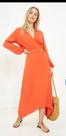 Vestido assimétrico coral terroso. P