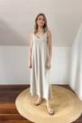 Vestido Bege De Malha Penteada Sustentável Peletizada Com Cinto