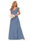 Vestido de dama de honra TIRAS, chiffon com babados, decote em V, aço, azul Vestido de dama de honra TIRAS, chiffon com babados, decote em V, aço, azul