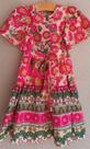 Vestido de flores com laço Vestido de flores com laço