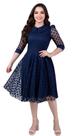 Vestido em renda com pedrarias Vestido em renda com pedrarias